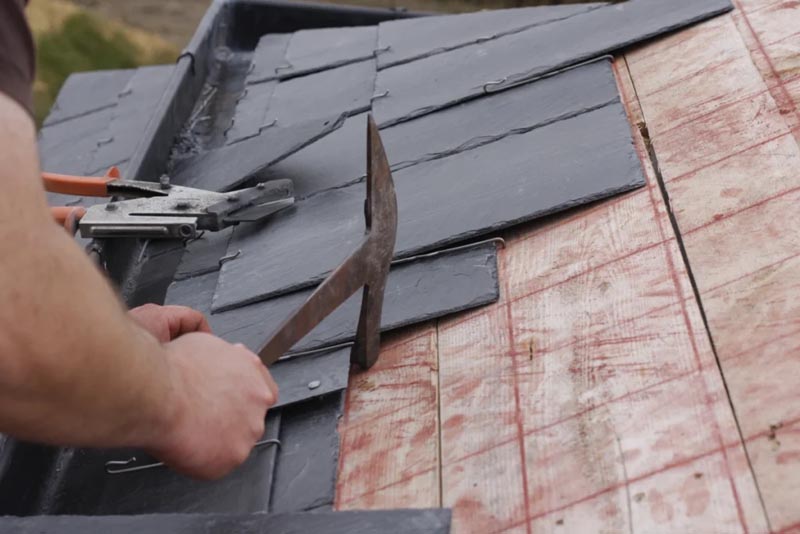 Installing Slate Rofing