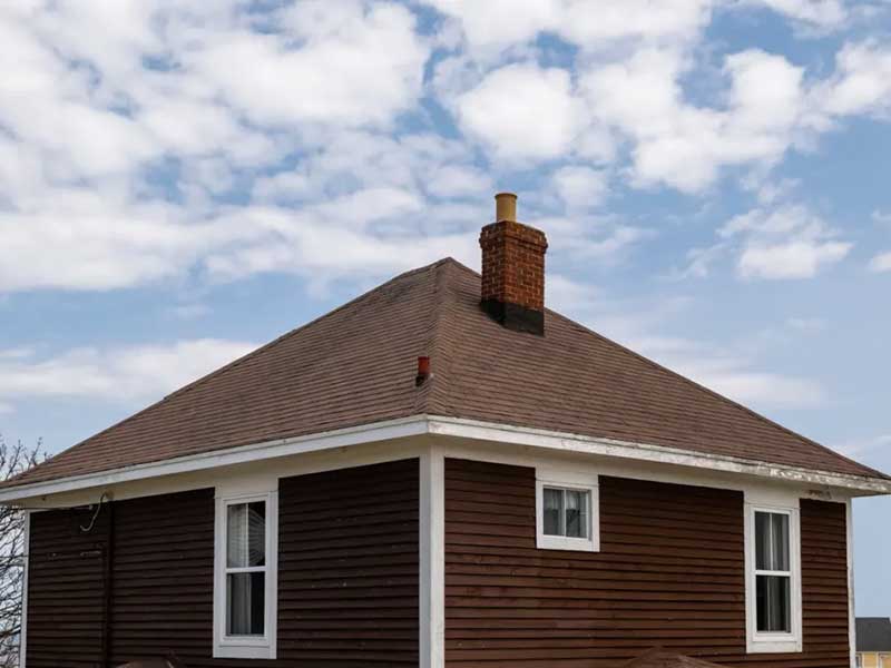 Little hip roof