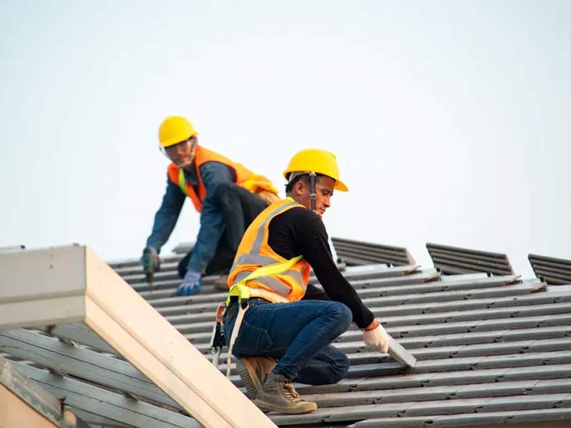roof replacement team