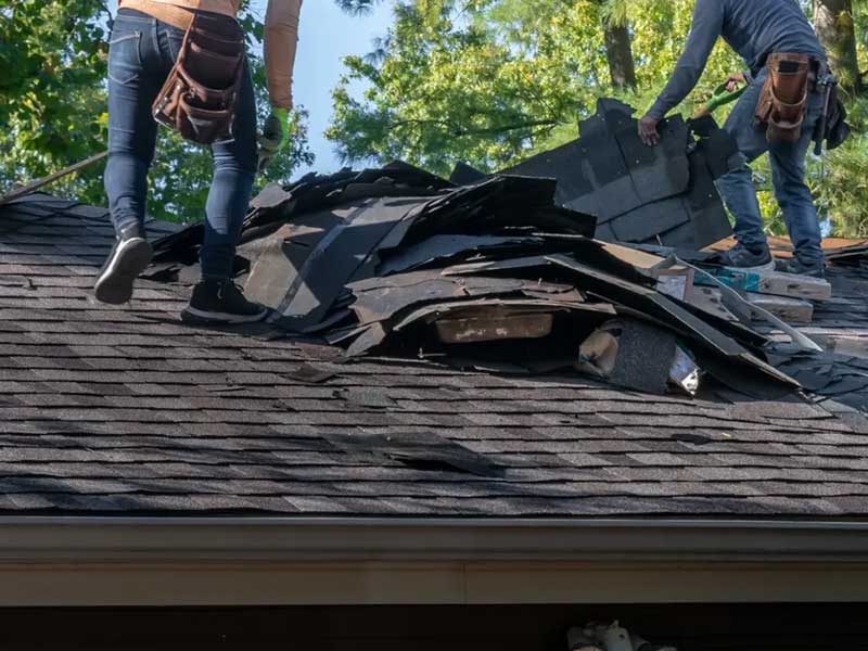 Tearing off roof shignles