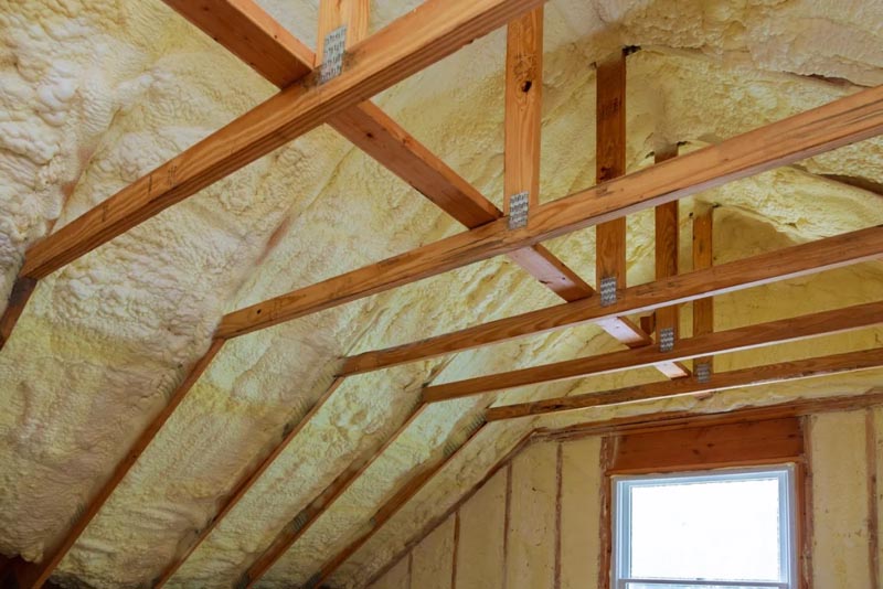 spray-foam-roof-insulation